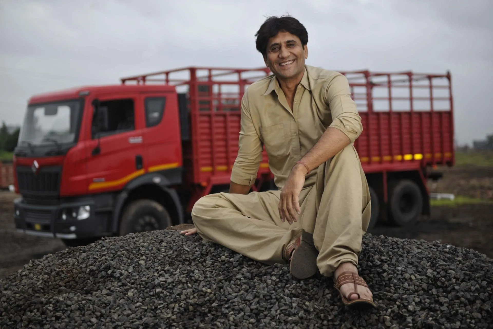 Commercial vehicle loan in Jaipur — trucks, buses and tempos | SKVS Advisory